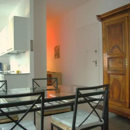 Meuble Saint-Thomas Strasbourg Apartament Strasburg